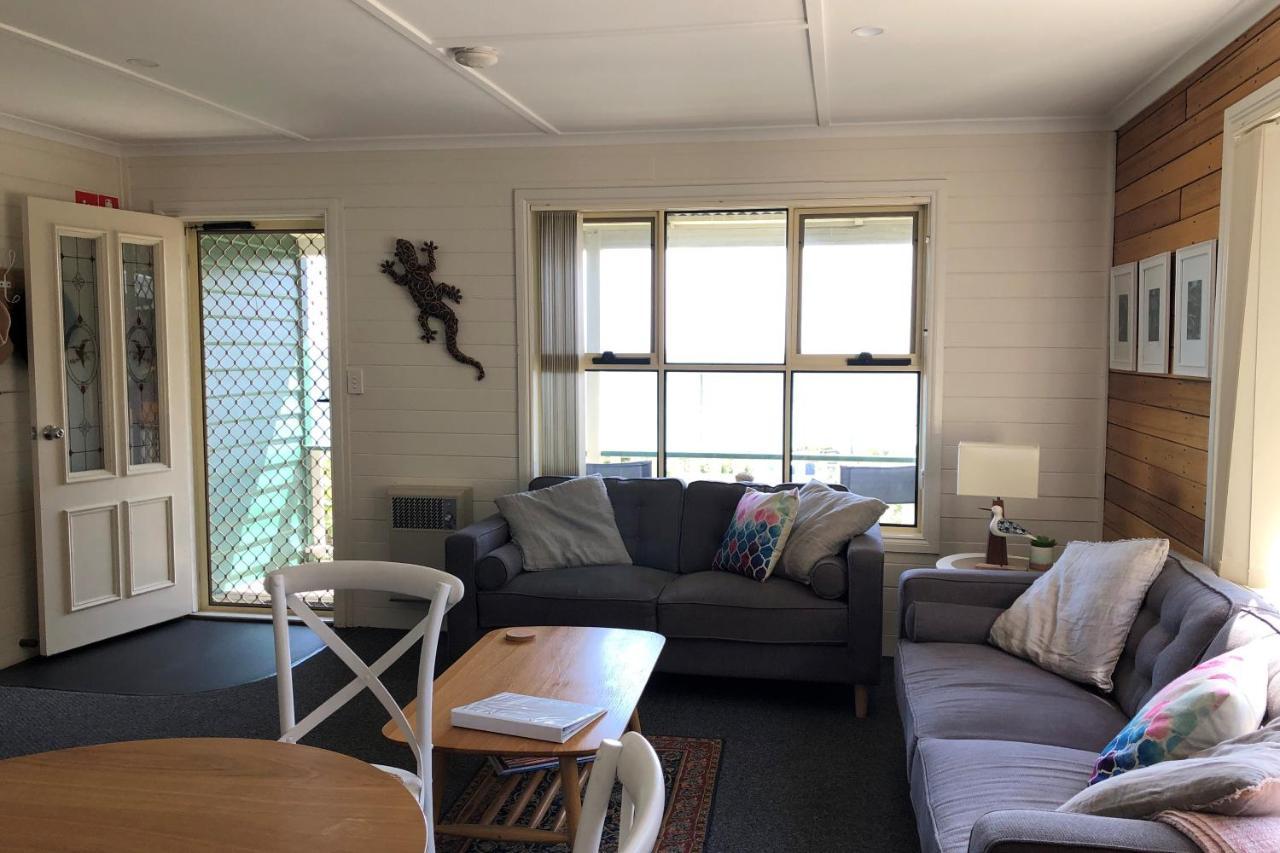 Binalong Beach Cottage Beachfront At Bay Of Fires Next To Restaurant Binalong Bay Exteriér fotografie